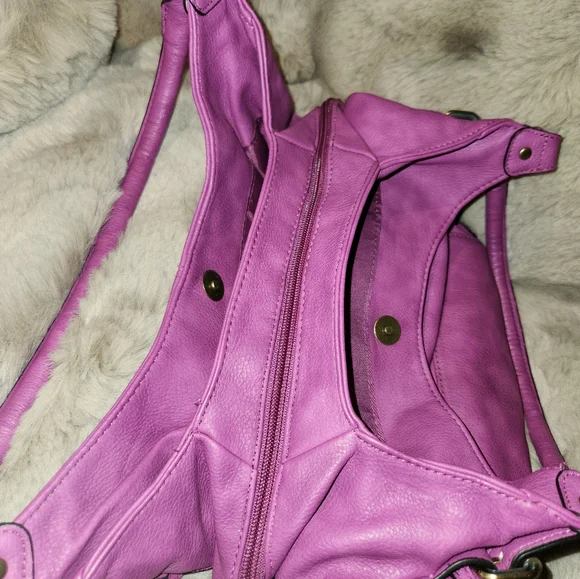 Purse - Picture 2 of 3